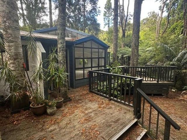 Apartment for rent in Kōnini, Waitākere Ranges