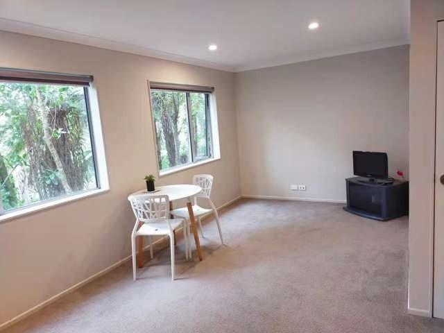 Apartment for rent in Oratia, Oroua County