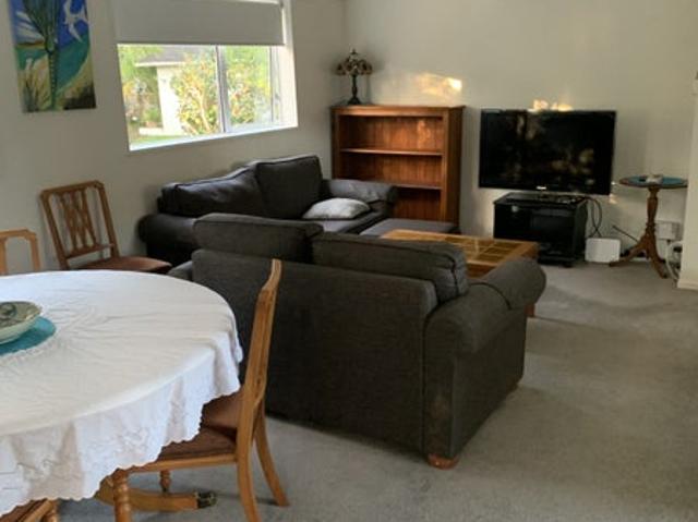 Apartment for rent in Oratia, Oroua County