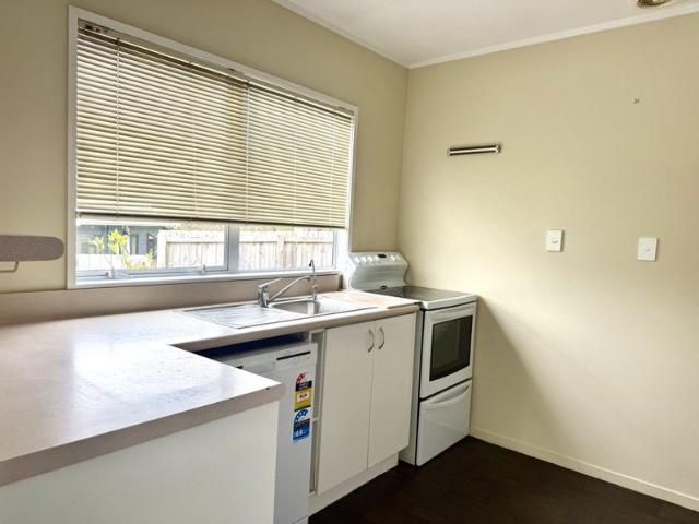 House for rent in Oratia
