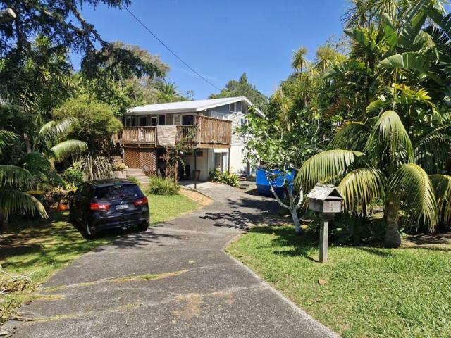 House for rent in Oratia