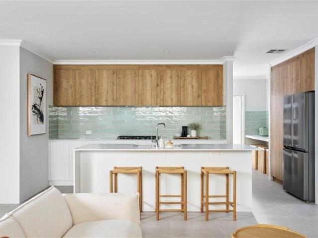 Cottage for sale in Bellevue, Western Australia