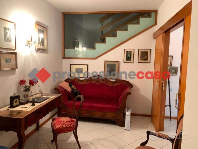 Villa Indipendente in affitto a Tremestieri Etneo, Sicilia