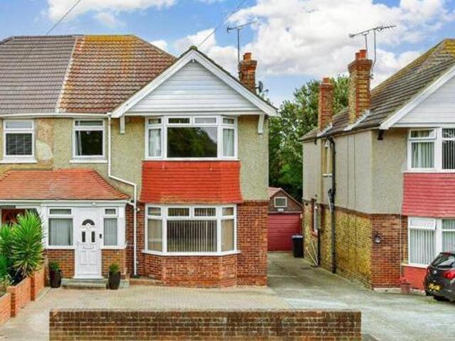 House for sale in Westbrook, Acol