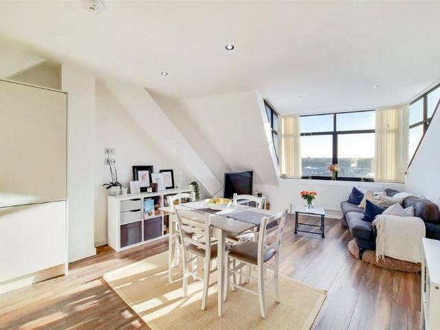 Apartment for rent in London Borough of Wandsworth, Greater London
