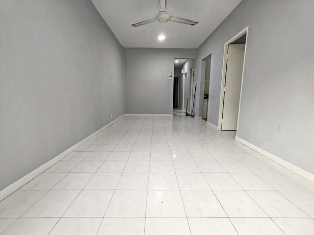 Apartment for sale in Petaling, Damansara Damai