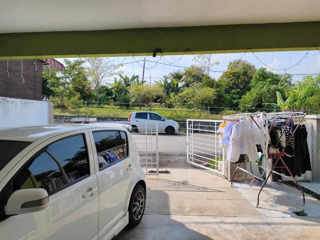 Terraced House for sale in Malaka