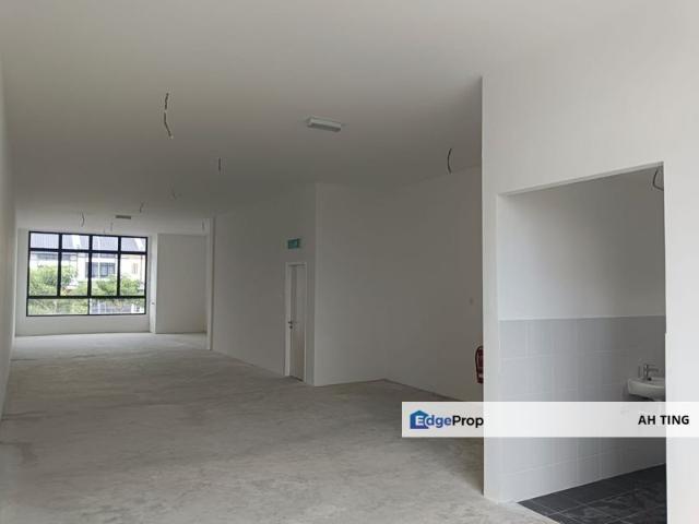 Shop for rent in Ulu Tiram, Johor