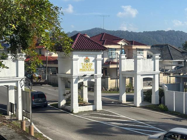 Residential House for sale in Batu Pahat, Johor