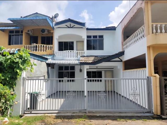Terraced House for sale in Kluang