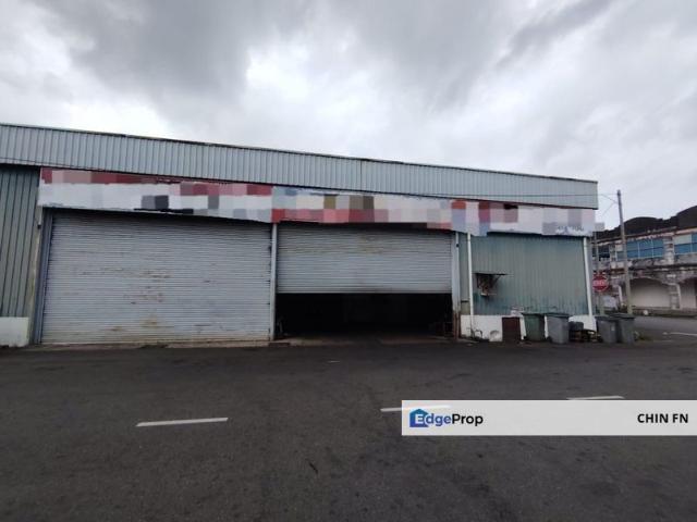 Warehouse for sale in Malaka