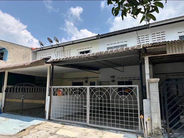 Property for sale in Kluang