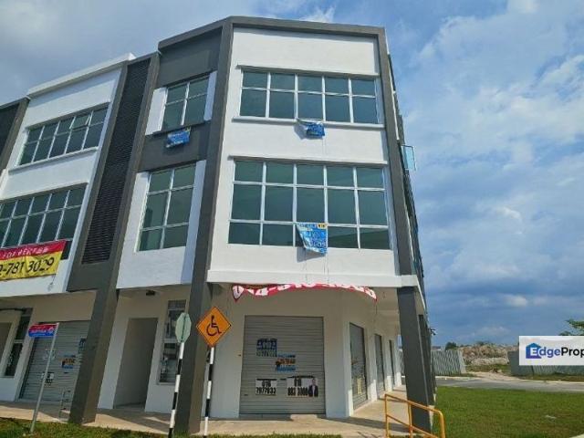 Shop for rent in Bukit Ledang, Johor