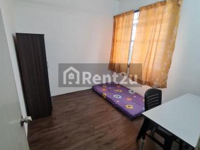 Room for rent in Sendayan Village, Negeri Sembilan