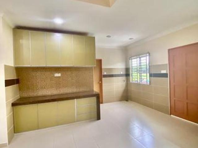 Terraced House for sale in Malaka