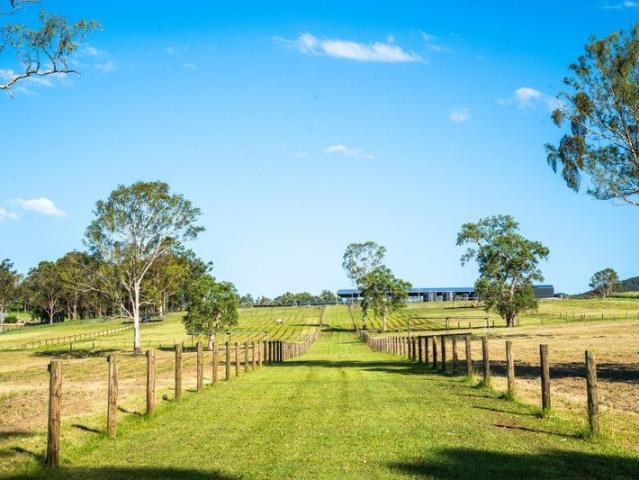 Cottage for sale in Kings Creek, Queensland