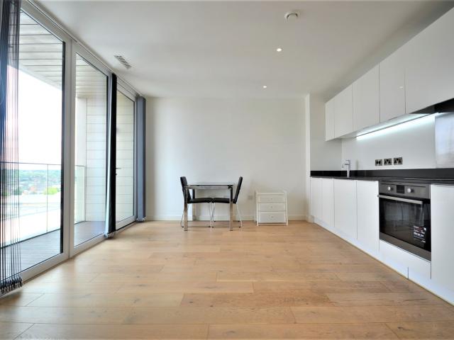 Apartment for rent in Kingsbury, Greater London