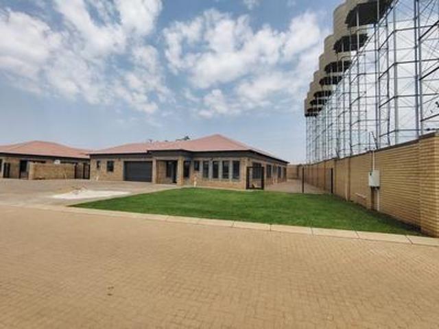Townhouse for rent in Sundra, Mpumalanga