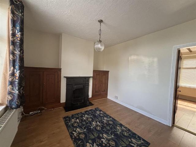 House for rent in Coedpoeth, Wales