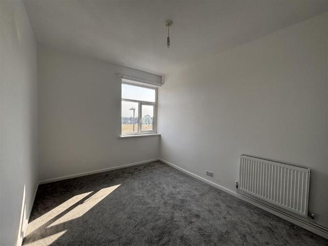 Apartment for rent in Shotton, Wales