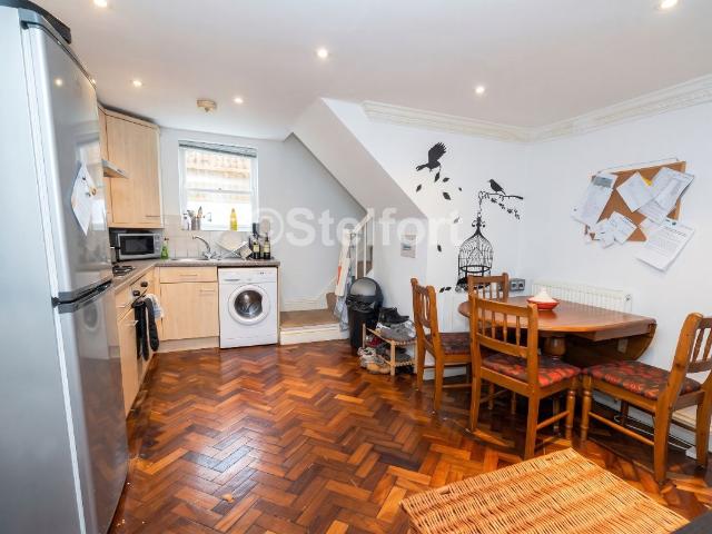 Apartment for rent in Brownswood Park, Greater London
