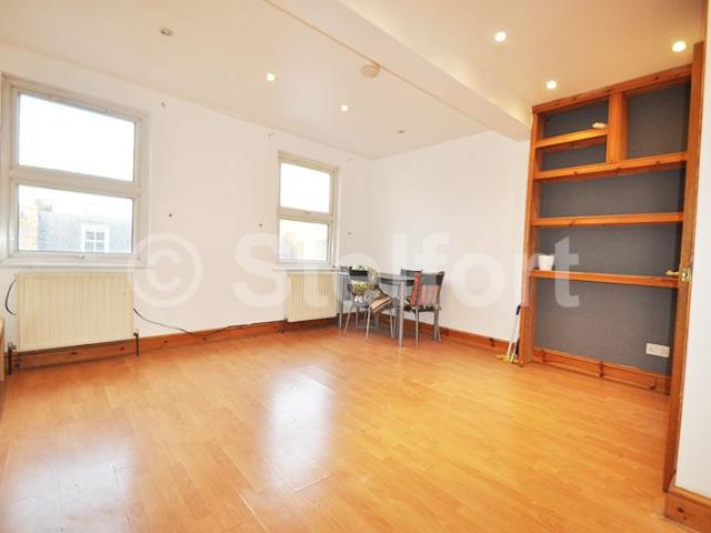 Apartment for rent in Highbury, Greater London