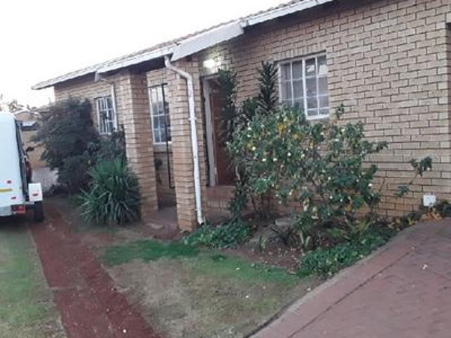 Townhouse for rent in Sundra, Mpumalanga