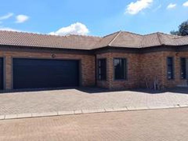 Townhouse for rent in Sundra, Mpumalanga