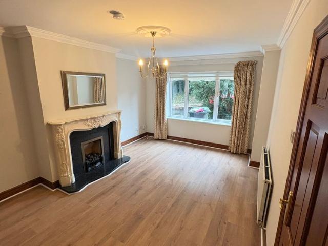 Apartment to rent in Charlemont Square, Dublin
