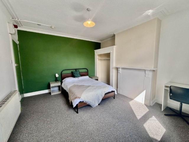 Room for rent in Armley, West Yorkshire