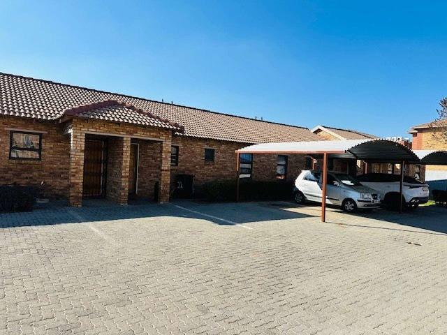 Apartment for rent in Nooitgedacht, Gauteng