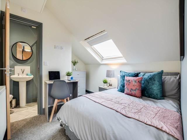 Room for rent in Burley, West Yorkshire