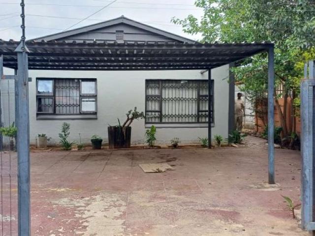 House for rent in Waterkloof, Gauteng