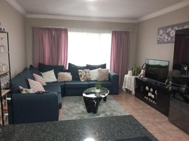Townhouse for rent in Ekurhuleni, Gauteng