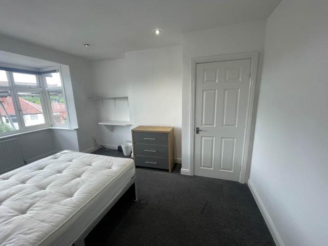 Room for rent in Beckett Park, Headingley