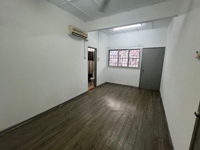 Townhouse for rent in Langat, Selangor