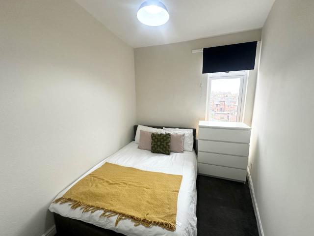 Room for rent in Burley, Leeds