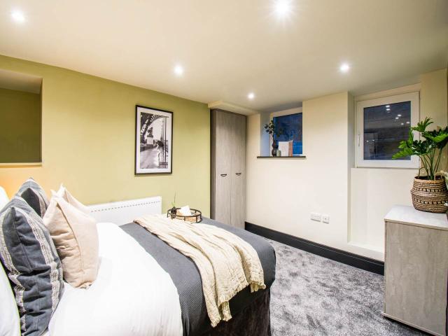 Room for rent in Woodhouse Hill, Leeds