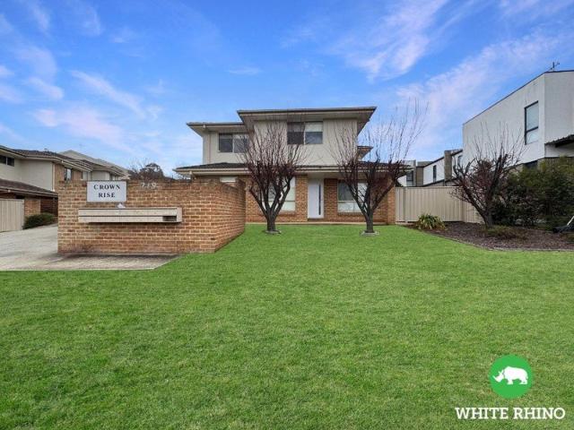 Townhouse for rent in Crestwood, Queanbeyan