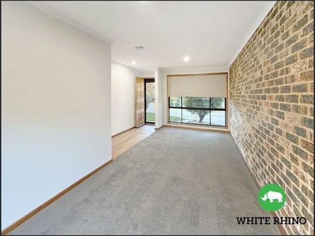 Townhouse for rent in Queanbeyan, New South Wales