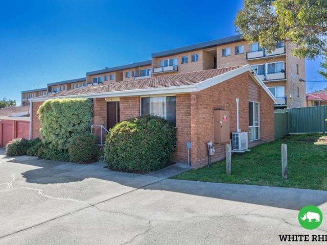 Townhouse for rent in Queanbeyan East, Queanbeyan