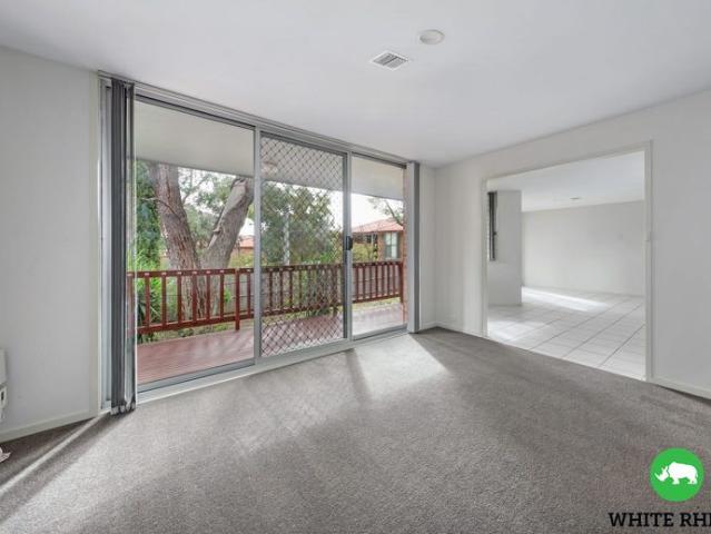 Townhouse for rent in Queanbeyan, New South Wales