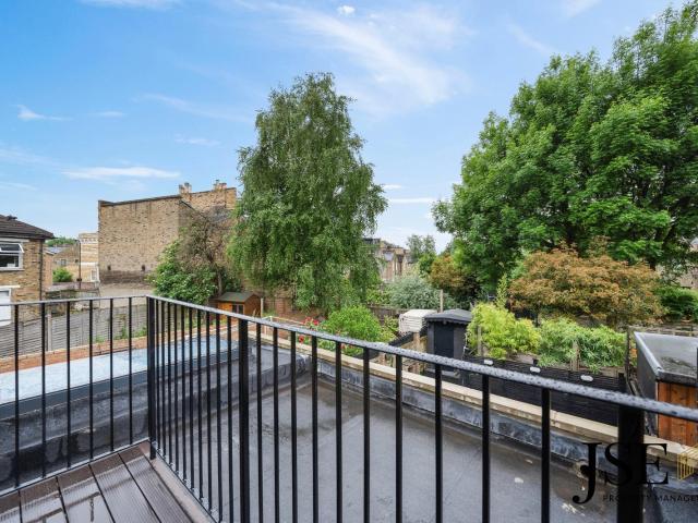 Apartment for rent in West Hackney, Greater London