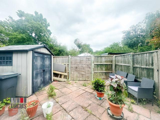 Apartment for rent in Woodford Bridge, Greater London