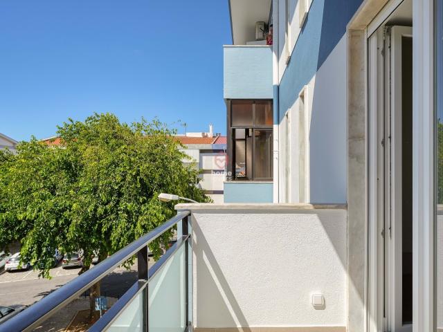 Apartamento alugar em Santo Amaro de Oeiras, Oeiras