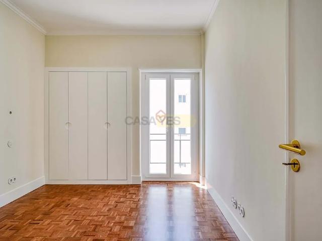 Apartamento alugar em Urbanização C.H.E.O., Oeiras