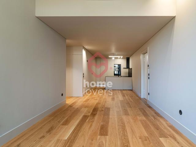 Apartamento alugar em Porto, Lordelo Do Ouro