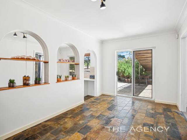 Cottage for sale in Gidgegannup, Western Australia