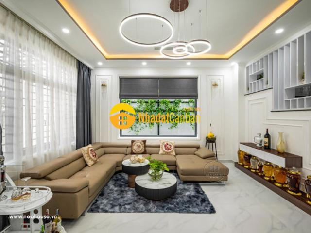 Nhà mặt phố bán