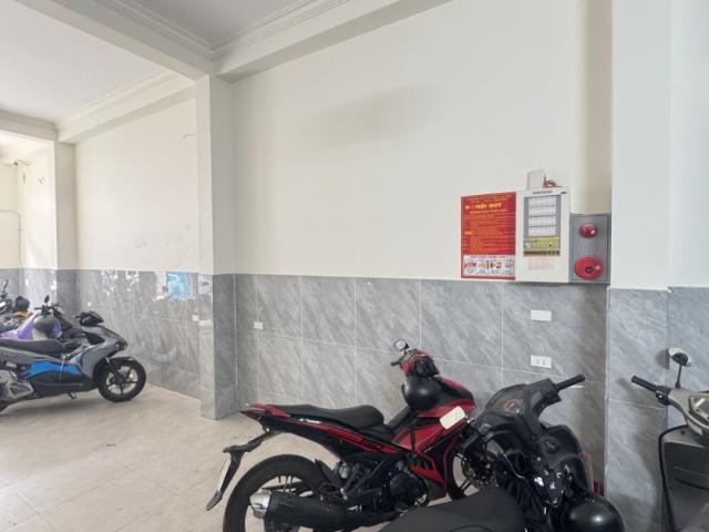 Nhà mặt phố bán